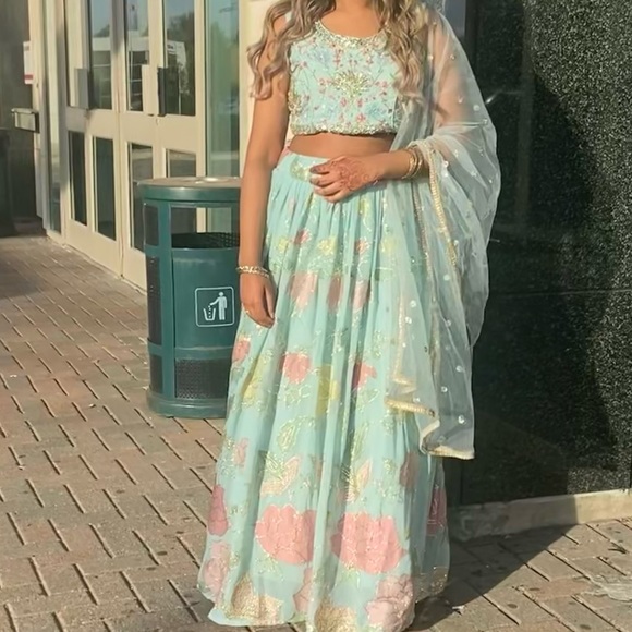 Floral Indian Lehenga - turquoise and gold - Picture 2 of 11